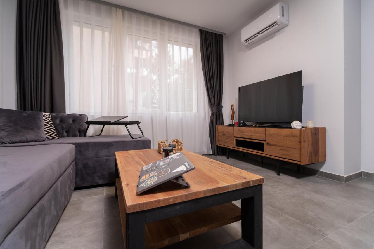 Chic 1Br Apartment With Balcony In Plovdiv Exterior photo