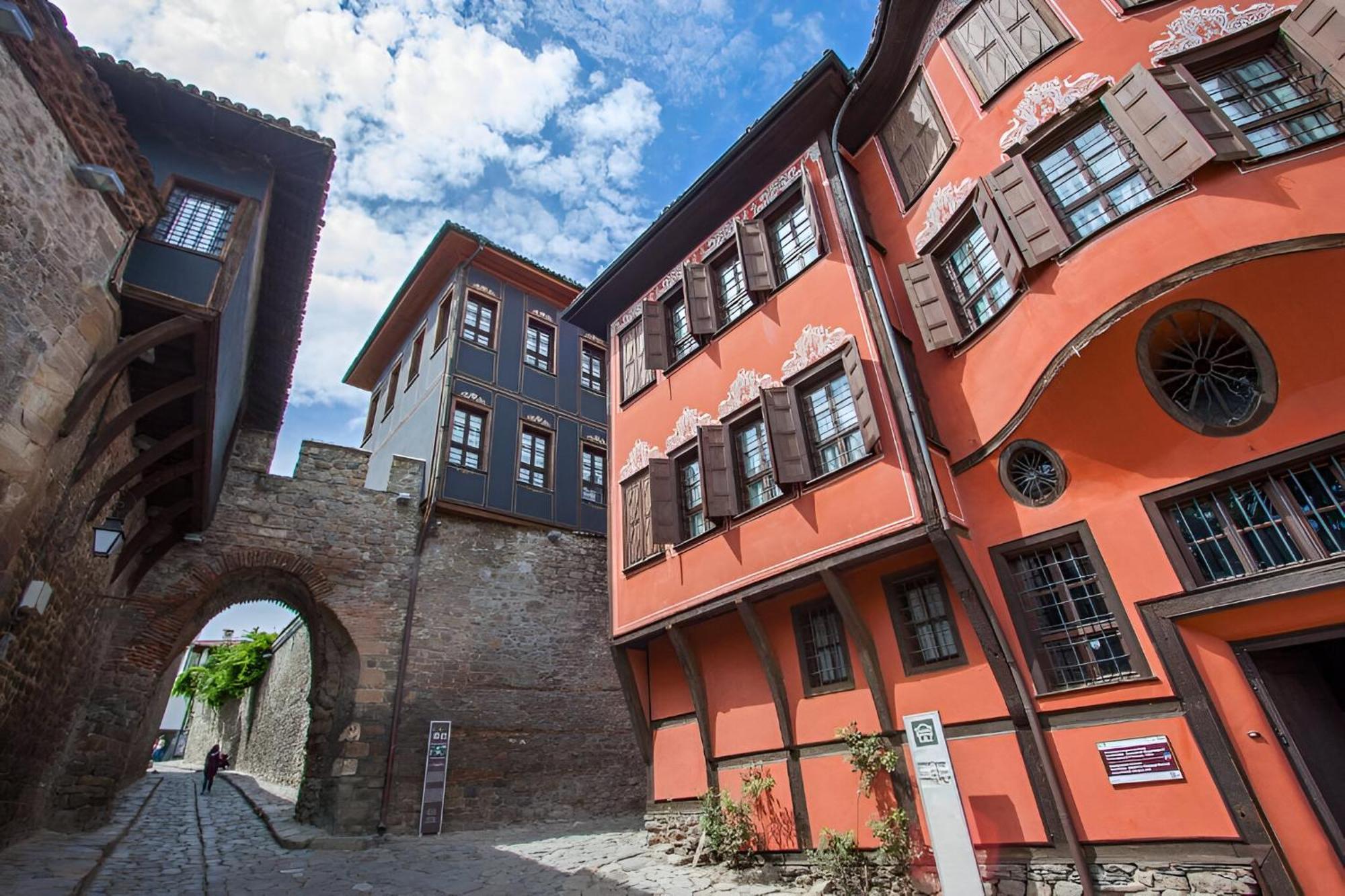 Chic 1Br Apartment With Balcony In Plovdiv Exterior photo